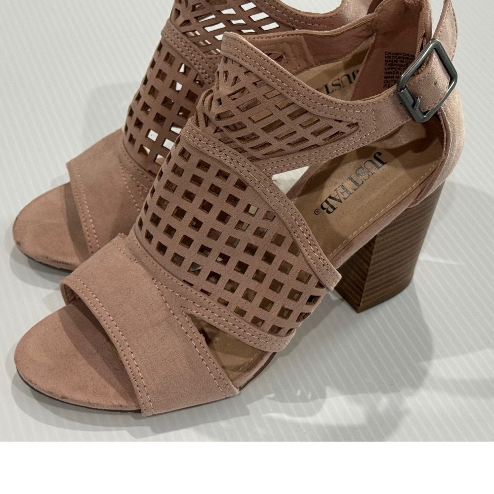 JustFab Crush On Me Blush Pink Laser Cut Block Heel Sandals Womens 7